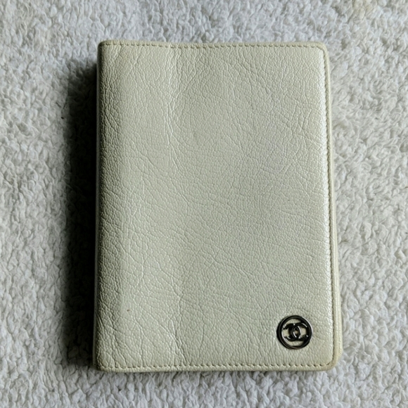 CHANEL Other - Chanel Patent Leather Off White Planner
